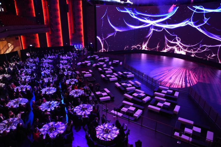 MGM COTAI offers a variety of venues for business meeting and events, including pillarless ballrooms, conference rooms, the Vista, as well as the dynamic MGM Theater.