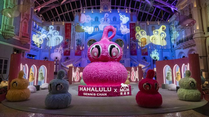 梦幻灵动的主题悬浮灯光秀