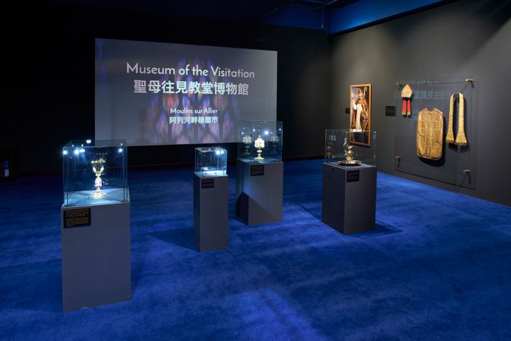 exhibit  a golden way of life tresors  6 2