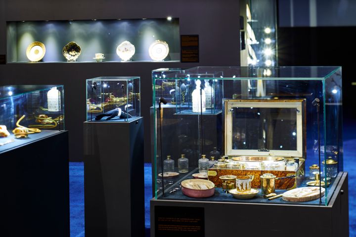 exhibit  a golden way of life tresors  6 5