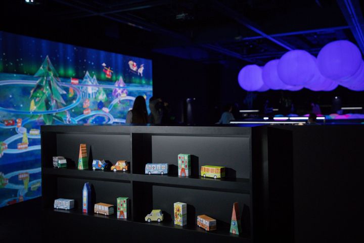exhibit  learn play teamlab future park  ant 2381