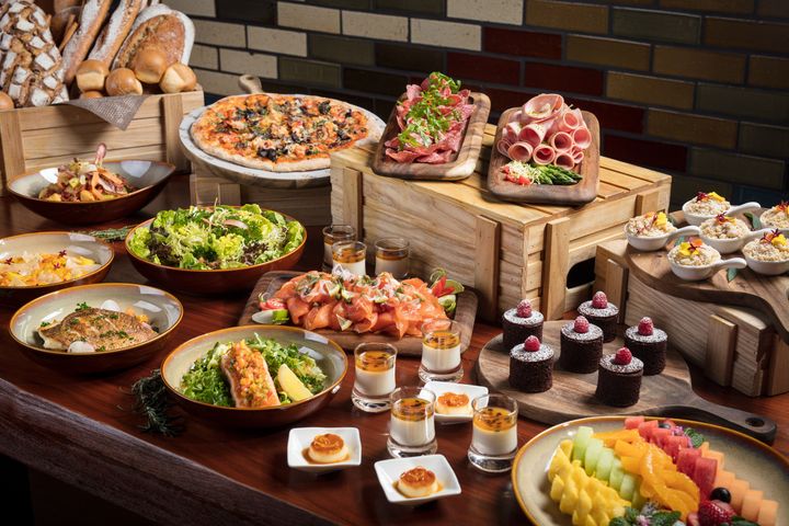 press release  indulgence festive dining options mgm  coast christmas 2018