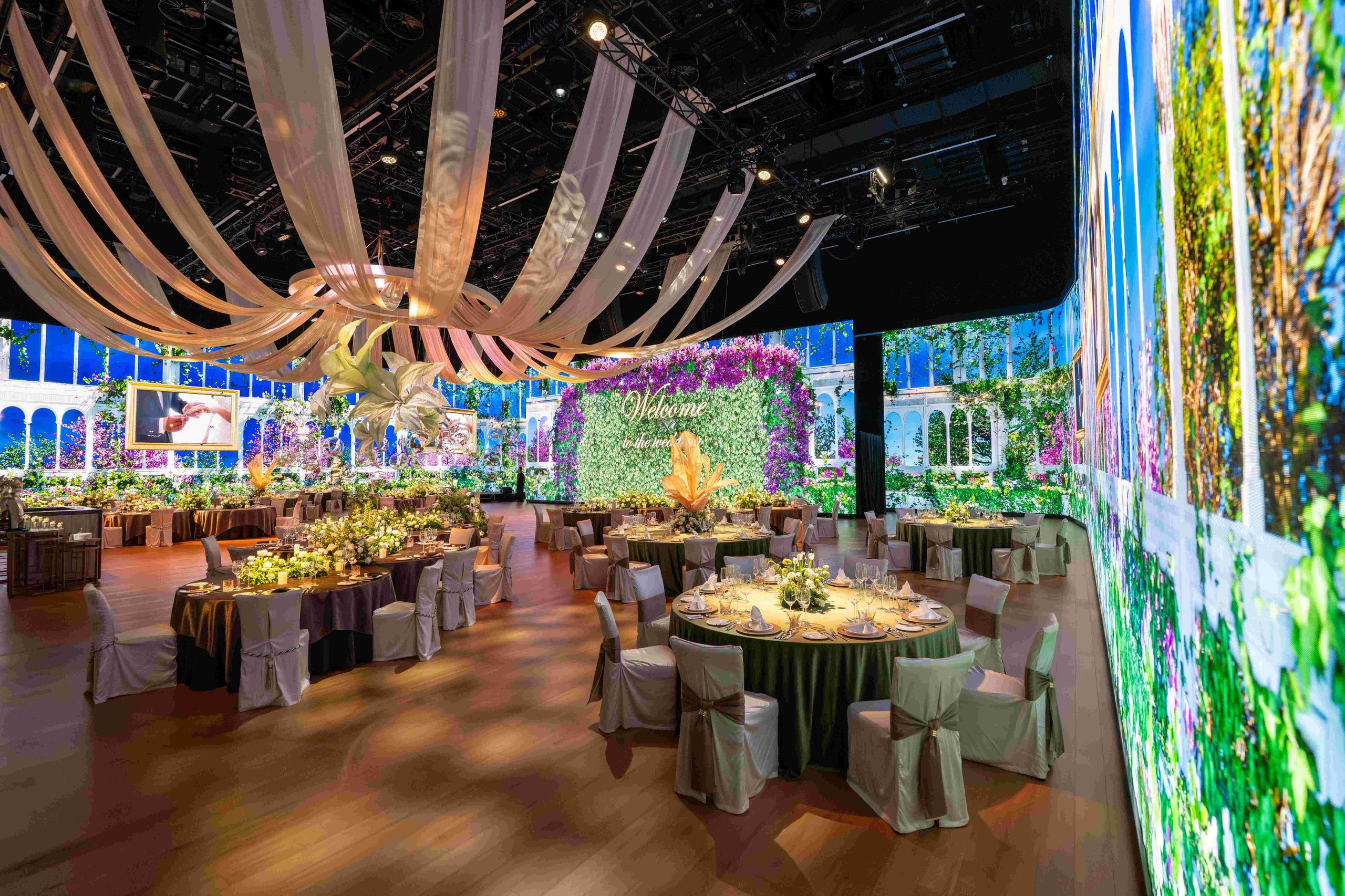 Fantasy Box, a new multifunctional event venue at MGM MACAU, makes its public debut during the event. It can be adapted to different event formats, including banquets, corporate events and bespoke celebrations, etc.